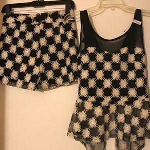 Set of lace short and top